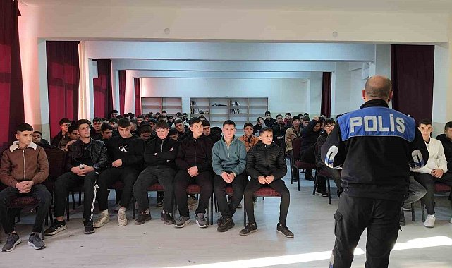 Polisten çıraklık okulu öğrencilerine yönelik eğitim