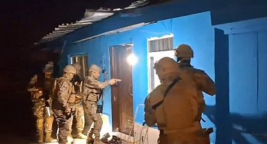 Polisten sokak satıcılarına operasyon: 13 şüpheli gözaltında