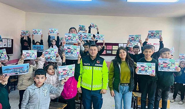 Pozantı'da ilkokul öğrencilerine trafik eğitimi