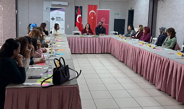 "Felsefe ve Düşünce Akademisi" atölyesi gerçekleştirildi