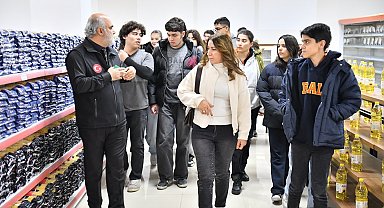 "İyilik Elçisi" Projesi gençlere yardımlaşma ve tarih bilinci aşılıyor