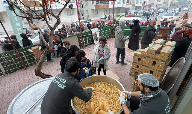"Şivlilik" diye gelen çocuklara tantuni ikram ettiler