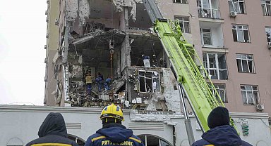 Rusya, Zelenskiy-Trump görüşmesi öncesinde Ukrayna'yı vurdu: 1 ölü, 30 yaralı