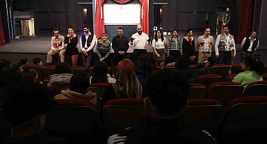 Sahneye renk geldi projesi ile çocuklar sanatla buluştu