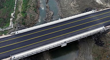 Sakarya'da bu köprü 20 mahalle ve 2 ilçeyi birbirine bağladı