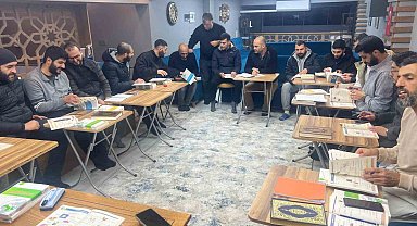 Salihli'de gençlerin Arapça öğrenme merakı kursa dönüştü