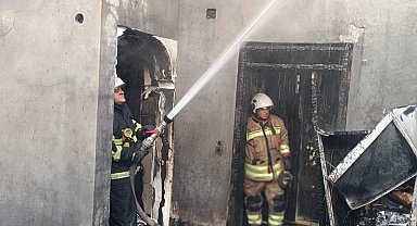 Samandağ'da ev yangını