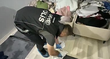 Samsun'da bazanın altında 1 kilo 727 gram metamfetamin ele geçti