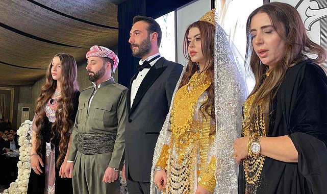 Şanlıurfa'da aşiret düğününde geline kilolarca altın takıldı