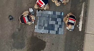 Şanlıurfa'da jandarmadan kaçakçılık operasyonu: 249 cep telefonu ele geçirildi