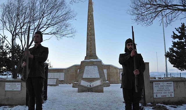 Sarıkamış şehitleri için eksi 10 derecede saygı nöbeti
