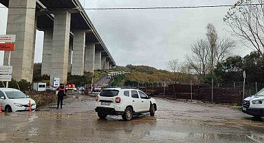 Sarıyer'de Kilyos tüneli inşaatında yağış nedeniyle yol çöktü