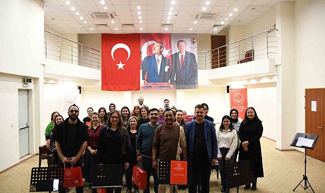Şehit yakınları ve gaziler için "Ay Yıldız" korosu kuruldu
