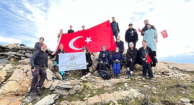 Şehitler için zirveye tırmandılar