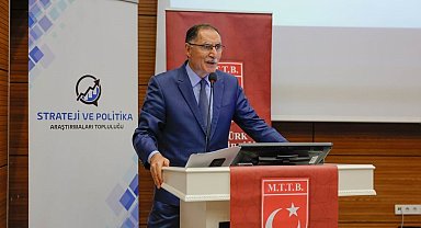 Şeref Malkoç: "Türkiye'nin yeni ve sivil bir anayasaya ihtiyacı var"