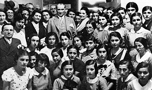 Servin Pişkin Önen Yazdı: Cumhuriyet Kadınıyız… Peki Yorulduk Mu?