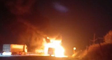 Servis otobüsü alevlere teslim oldu