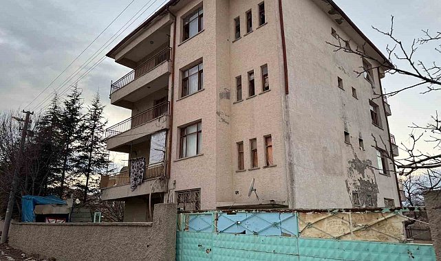 Silahla ateş edip yangın çıkardı