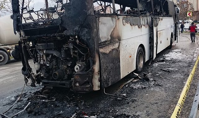 Silivri'de işçi servisi alevlere teslim oldu