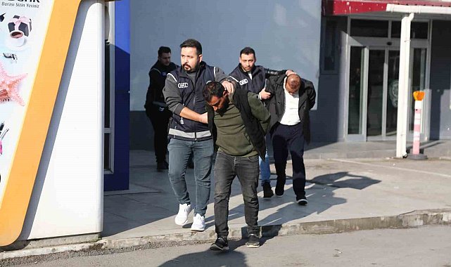 Sınırı 4 bin dolara geçiyorlarmış: Göçmen kaçakçısı 4 şüpheli tutuklandı