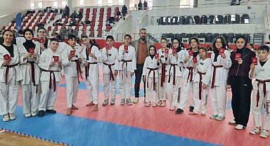 Siyah kuşak sınavında Afyonkarahisarlı sporculardan önemli başarı