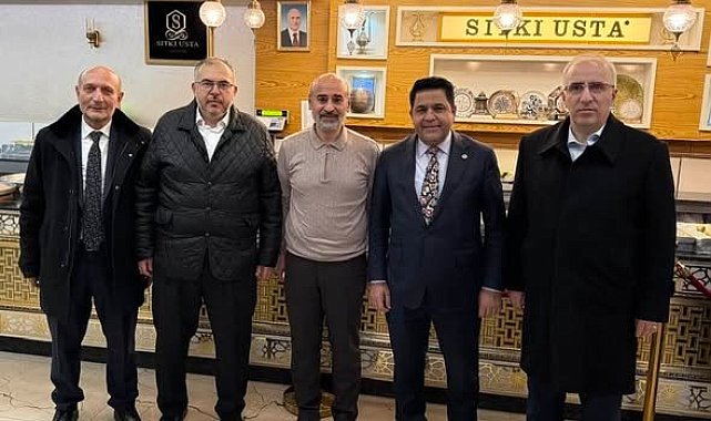 Siyasilerin uğrak noktası Sıtkı Usta