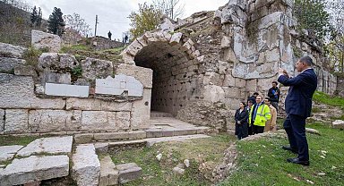 Smyrna Tiyatrosu gün yüzüne çıkıyor
