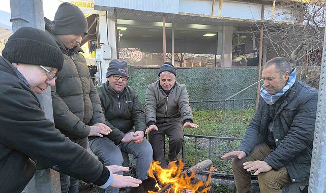 Soğuk havalar en fazla pazarcı esnafını etkiledi