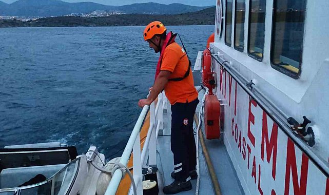 Su alan tekne Kıyı Emniyet ekipleri tarafından kurtarıldı