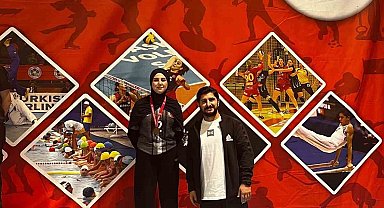 Şuhut Anadolu Lisesi'nden tarihi başarı