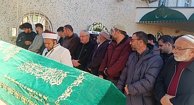 Sultanbeyli'de motor kazasında hayatını kaybeden 3 çocuk babası son yolculuğuna uğurlandı