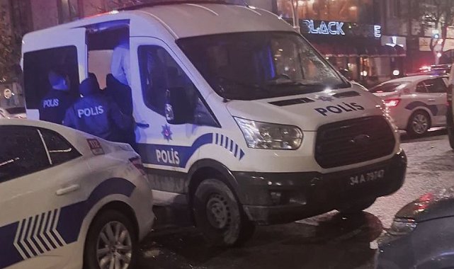 Sultangazi'de iki kişi arasındaki kavgaya aileler dahil oldu: Ortalık savaş alanına döndü