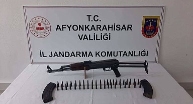 Şüphe üzerine durdurulan otomobilde Kalaşnikov ele geçirildi