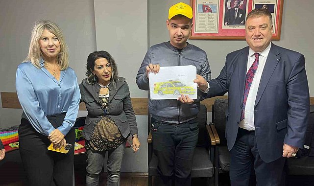 Taksi tutkunu Halil'e Başkan Özkan'dan özel sürpriz