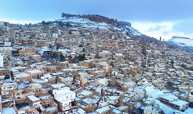 Tarihi kent Mardin beyaz gelinliğini giydi