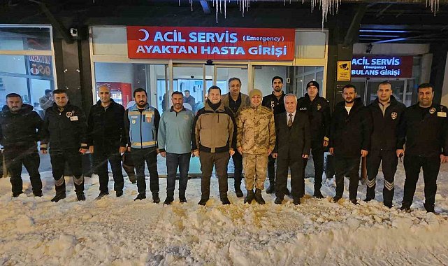 Tatvan Kaymakamı Demirer'den yeni yıl ziyaretleri