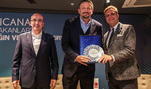 TBF Başkanı Hidayet Türkoğlu "Sağlığın Ve Sporun Zirvesi"ne konuk oldu