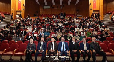 TEDXATATÜRKUNİVERSİTY "Perde" temasıyla katılımcılarla buluştu