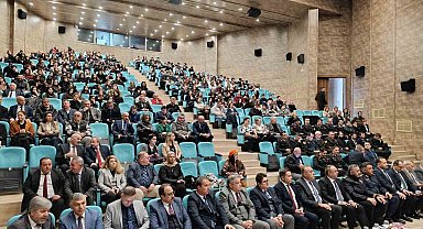 Tekirdağ'da Yahya Kemal Beyatlı anıldı