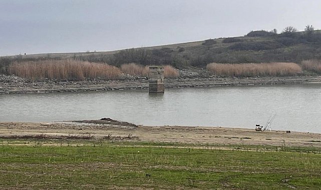 Tekirdağ'daki Hayrabolu Göleti'nde su seviyesi ciddi oranda düştü