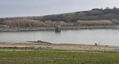 Tekirdağ'daki Hayrabolu Göleti'nde su seviyesi ciddi oranda düştü