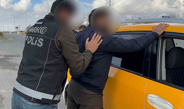 Telefon dolandırıcısı 5,5 milyonluk altınla taksisinde yakalandı