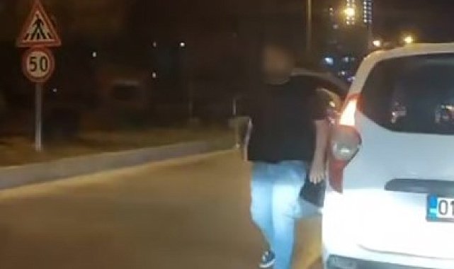 Trafikte tartıştığı sürücüye yumruk attı, o anlar kamerada