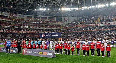 Trendyol Süper Lig: Antalyaspor: 0 - Galatasaray: 2