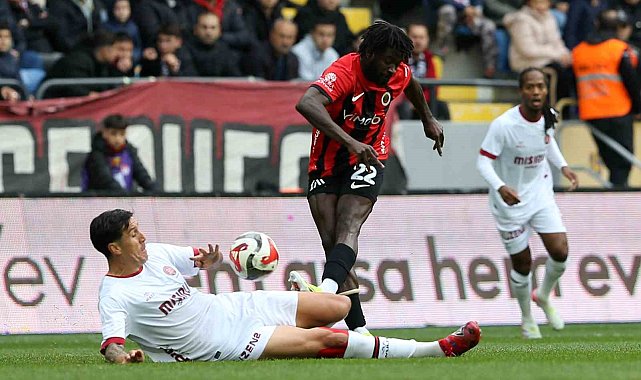 Trendyol Süper Lig: Gençlerbirliği: 3 - Fatih Karagümrük: 0