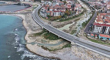 Türkeli'nde sahil yolu ulaşıma açıldı