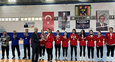TÜSF Türkiye Voleybol Şampiyonası eleme müsabakaları tamamlandı
