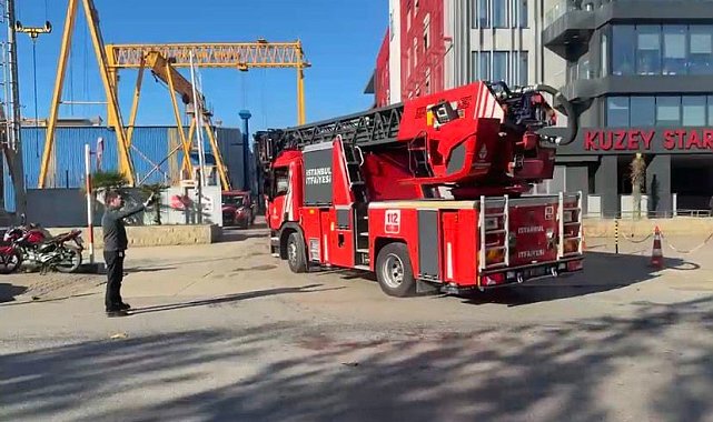Tuzla Tersanesi'nde gemi yangını paniğe neden oldu