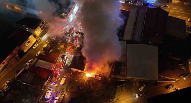 Ümraniye'de kereste deposunda yangın