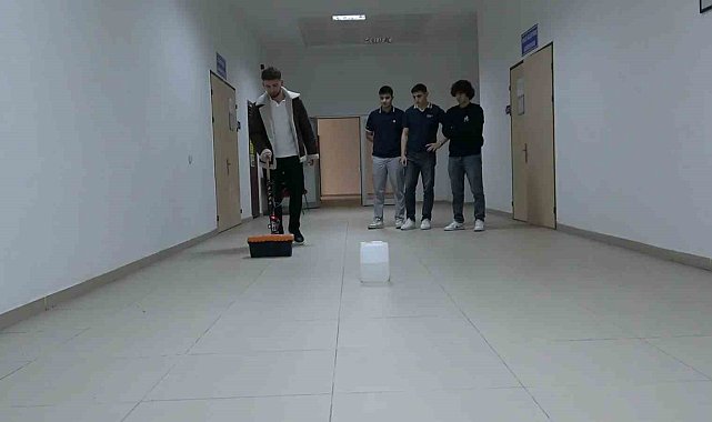 Üniversite öğrencilerinden görme engellilere teknolojik destek